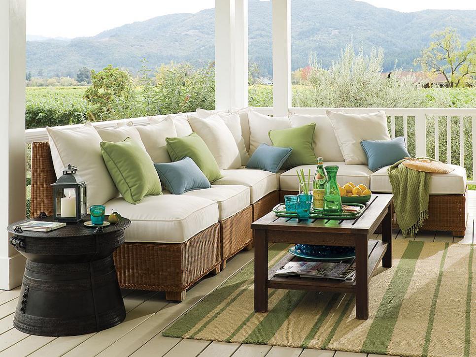 Transform Your Outdoor Space with Vibrant Outdoor Pillows